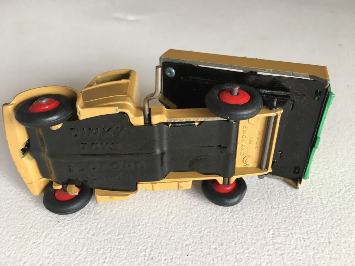 Dinky Toys Modellini d'auto: Dinky Commer Müllwagen – Usato da Grellingen venduto da Toyhamster 5
