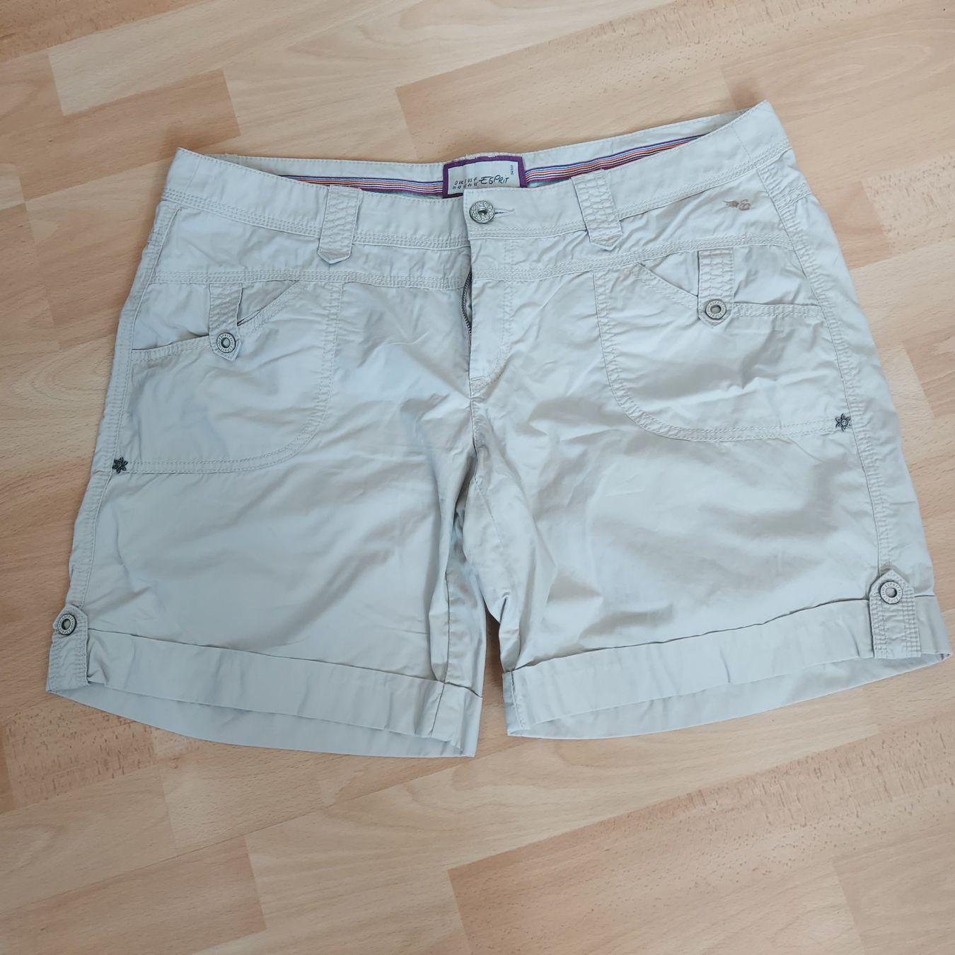 Esprit Pantaloni: **Lässige Shorts von Esprit Gr. 44** – Usato da Staffelbach venduto da alibaba67