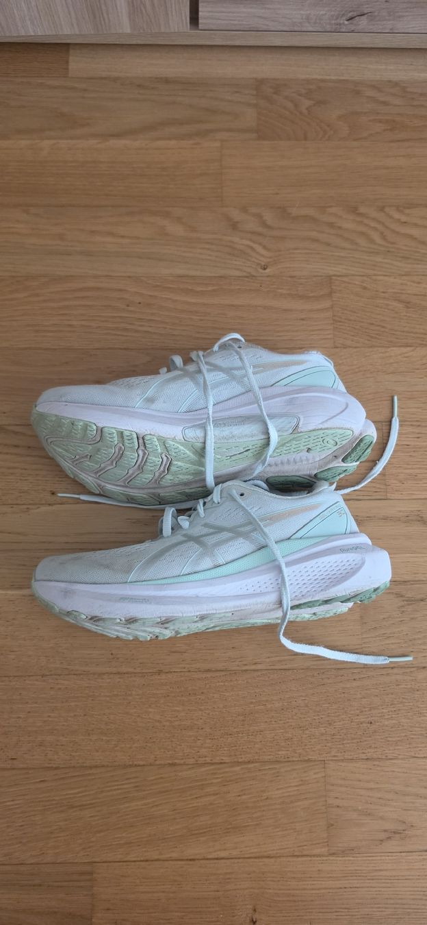 Asics Scarpe da donna: Asics Gel Kayano 30 – Usato da Fribourg venduto da ari_qb5k 1