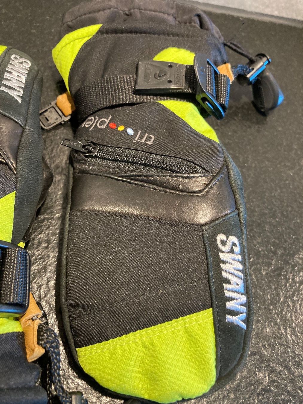 Guanti & manicotti: Gants ski – Nuovo (secondo la descrizione) da Neuchâtel venduto da sta_7qfy 3