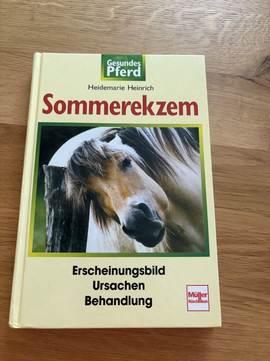 Livres: Sommerekzem Bücher Pferde – D'occasion à Turbenthal par Rami.96