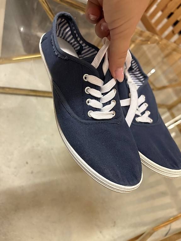 Scarpe da donna: Damen Sneakers Gr 40 NEU – Usato da Dübendorf venduto da karim1409 1