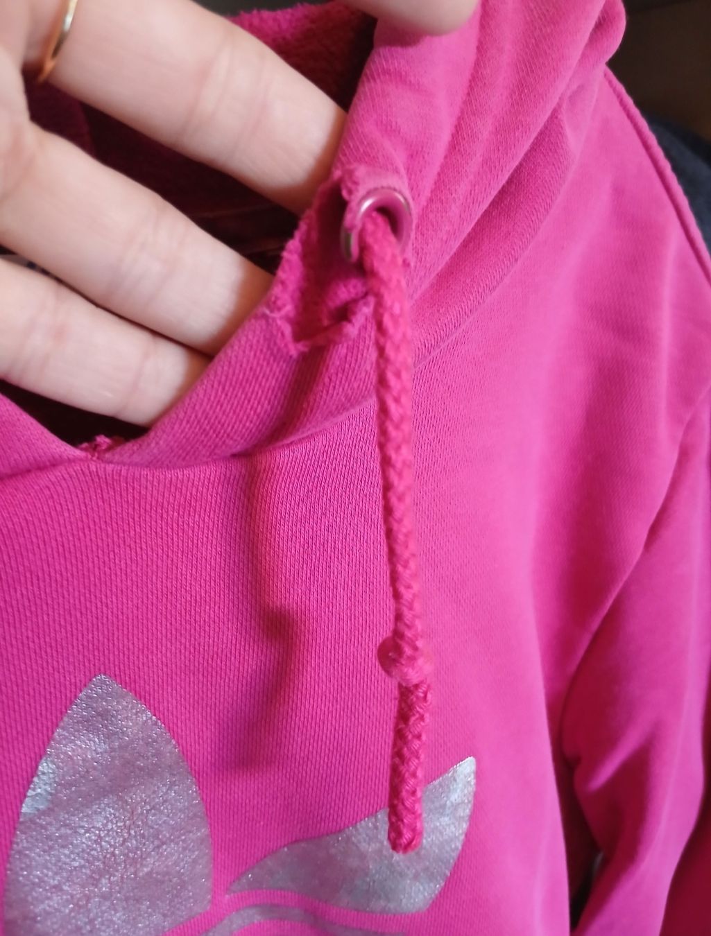 Adidas Maglioni & Felpe: Adidas Hoodie Pullover Glitzer Logo – Usato da Galgenen venduto da Liv_Steinauer_1 6