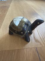 Dekorative Schildkröte aus Holz und Messing mit Perlmutt