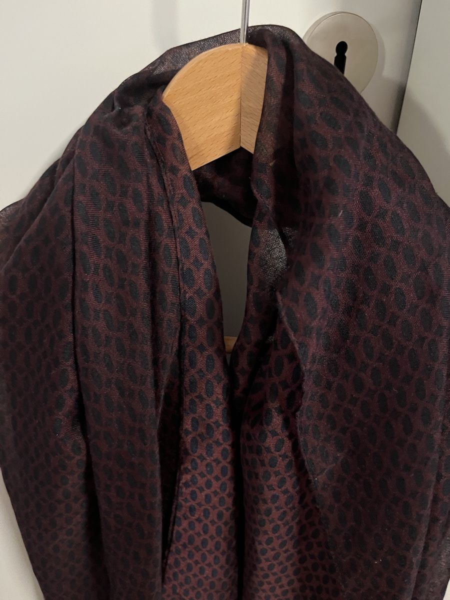 Hallhuber Foulard & Sciarpe: Hallhuber Schal, Burgundy, Navyblau – Usato da Zollikerberg venduto da LLV 1