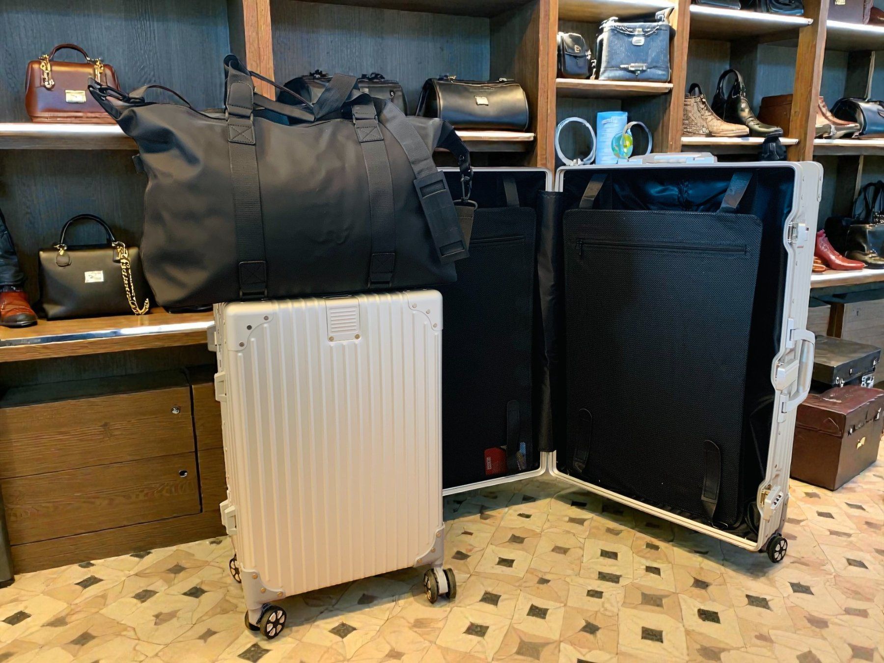 Valigie: 3er SET 100% Aluminium Reisekoffer Koffer Bundle NEU – Nuovo e nell'imballaggio originale da Bergdietikon venduto da shopAgent 8