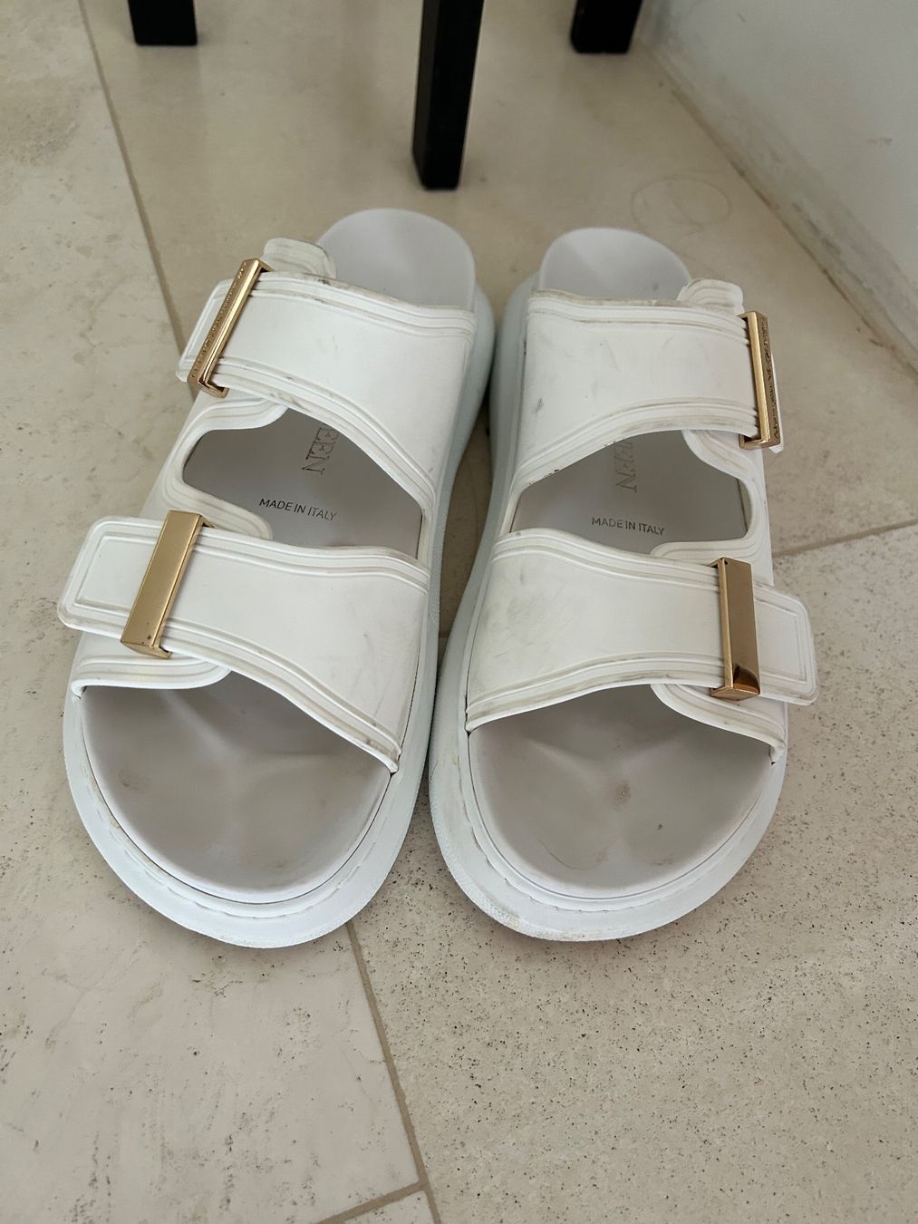 Alexander Mcqueen Scarpe da donna: Alexander McQueen Plateau Pantoletten – Usato da Zürich venduto da predisha 2