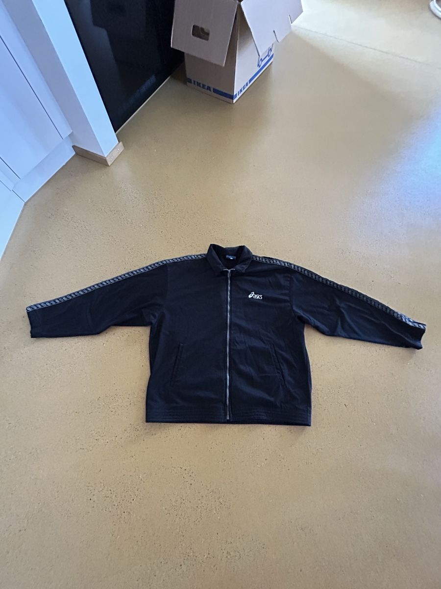 Asics Jacken: Asics Trainingsjacke – Gebraucht aus Winterthur von mic_dx6g 1