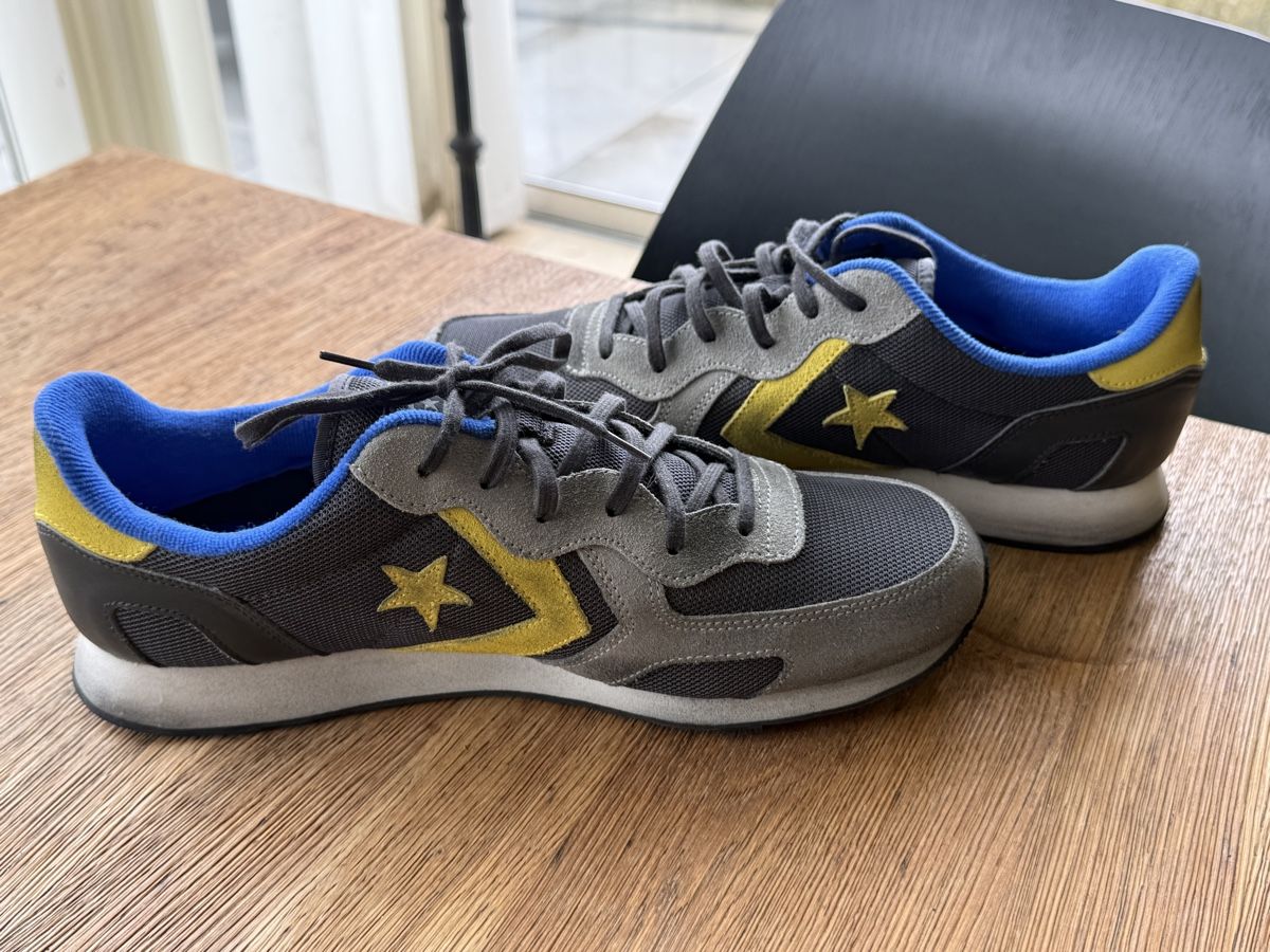 Converse Herrenschuhe: Neuer original Converse Schuh Euro 45 – Neu und originalverpackt aus Solothurn von Spicar