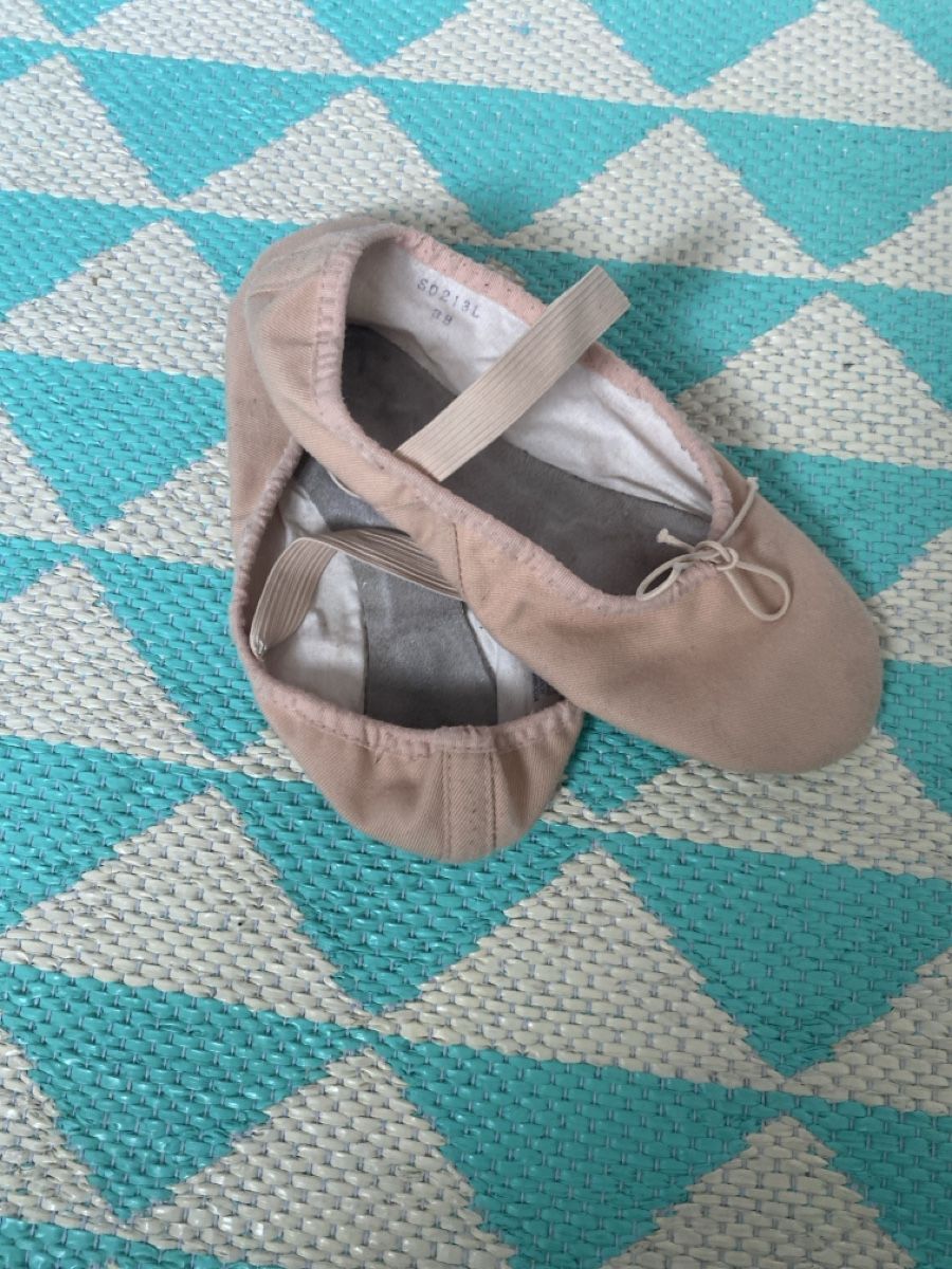 Bloch Scarpe per ragazze: Bloch Ballettschuhe, Größe 3B – Usato da Schaffhausen venduto da Choliday 1
