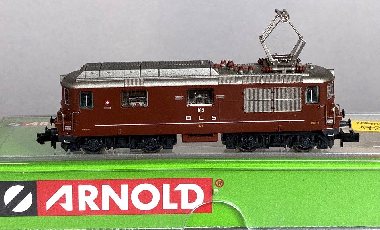 Arnold Trains électriques: Arnold HN2085 BLS Re 4/4 163 Grenchen – Neuf avec emballage d'origine à Derendingen par FischertraiNs 1