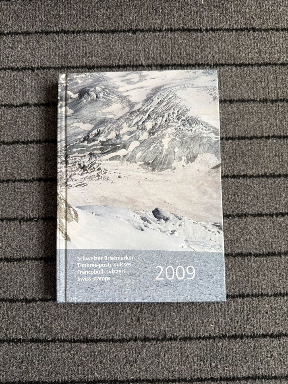 Album: Schweizer Briefmarken Jahrbuch 2009 - Gestempelt – Usato da Wangen SZ venduto da Bendra