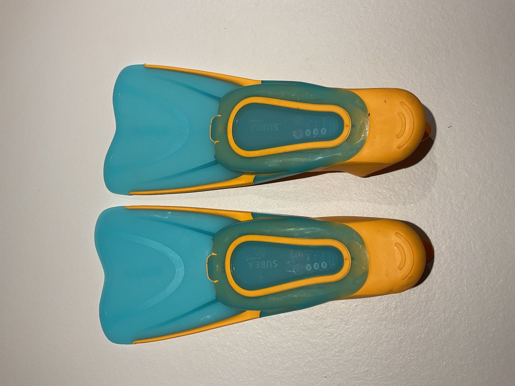 Decathlon Flossen, Masken & Schnorchel: Schwimmflossen - Gr. 34-35 – Gebraucht aus Binningen von aluska1 1