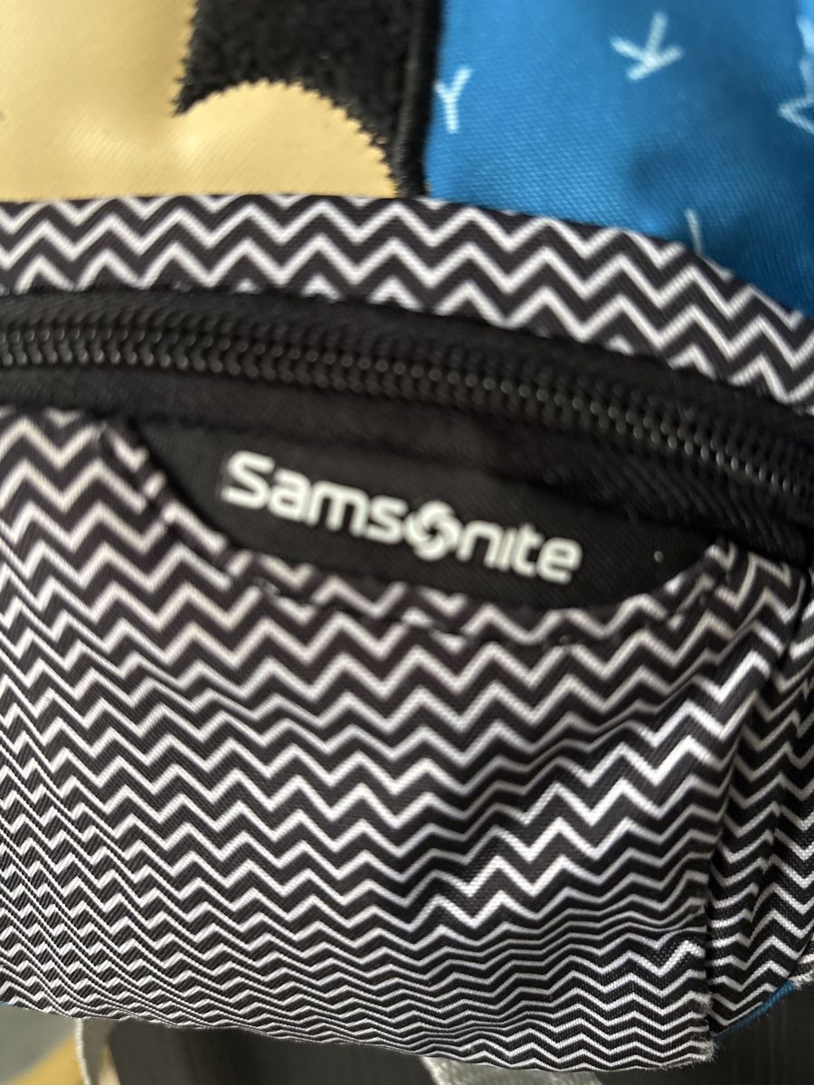 Samsonite Borse & Zaini: Samsonite Disney Mickey Mouse Kinderrucksack, neuwertig! – Usato da Salenstein venduto da sehrgut 1