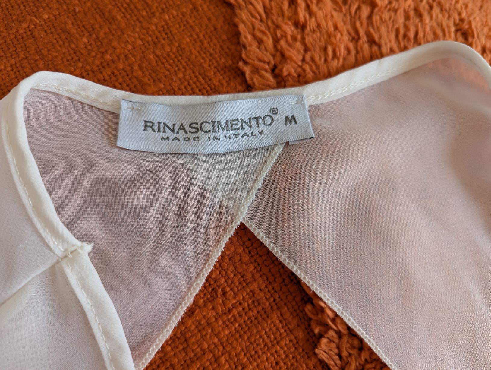 Top: haut blanc rinascimento M – Usato da Montreux venduto da dem_gyt9 5