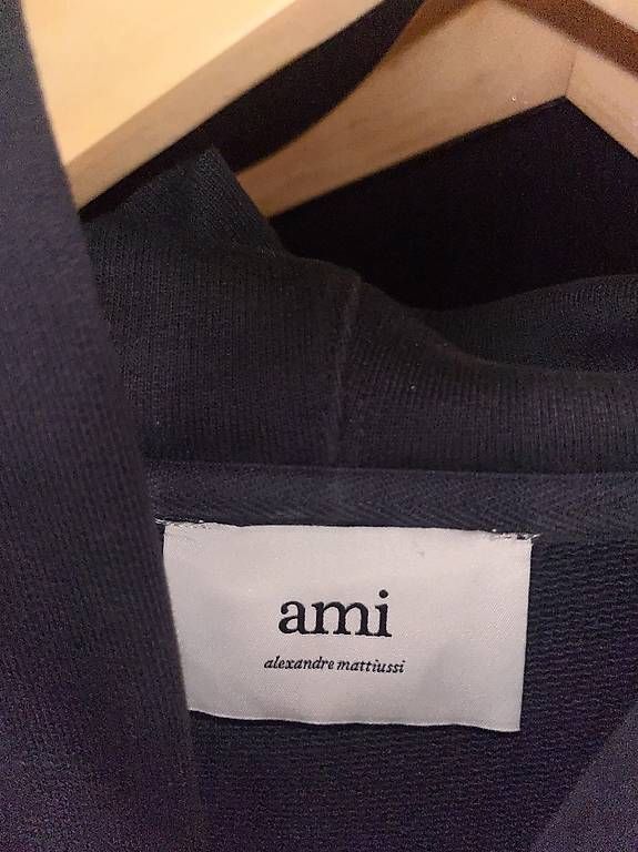 Pullover & Sweatshirts: Ami Paris Hoodie – Gebraucht aus Basel von nic_dvz6 1