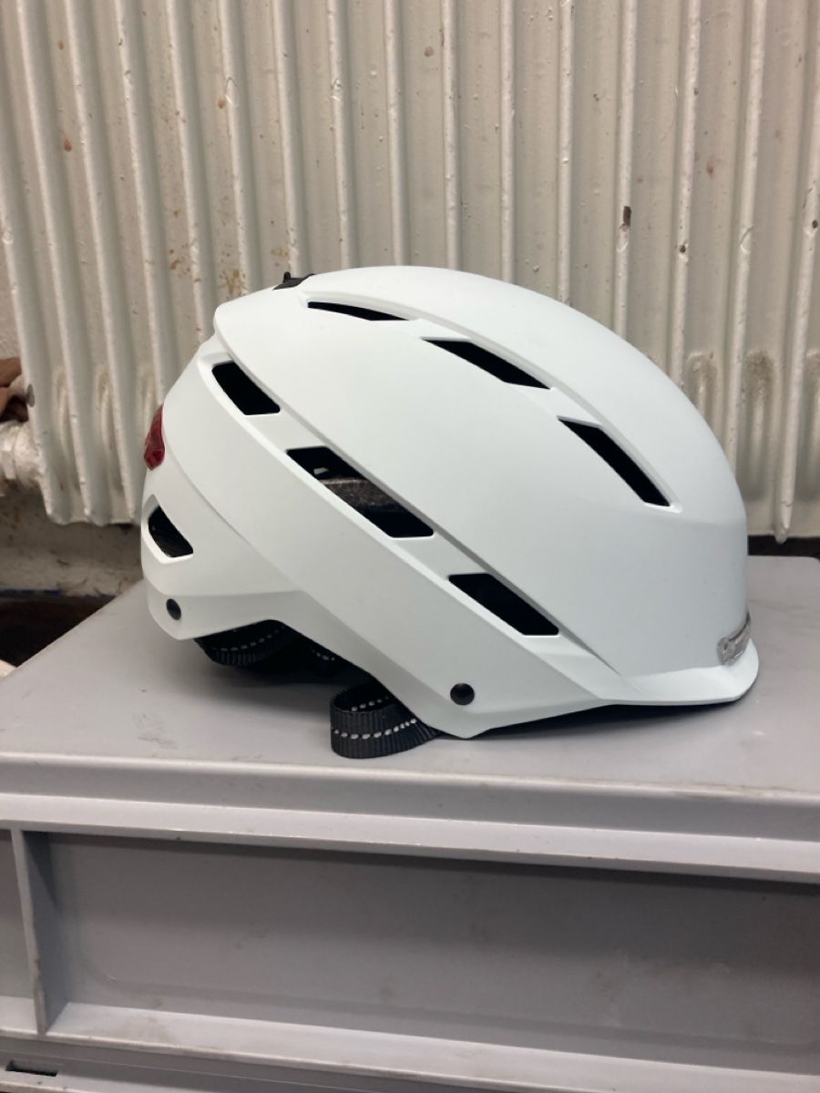 Giro Caschi: Giro Escape Mips Helm S – Nuovo (secondo la descrizione) da Zürich venduto da Barspin
