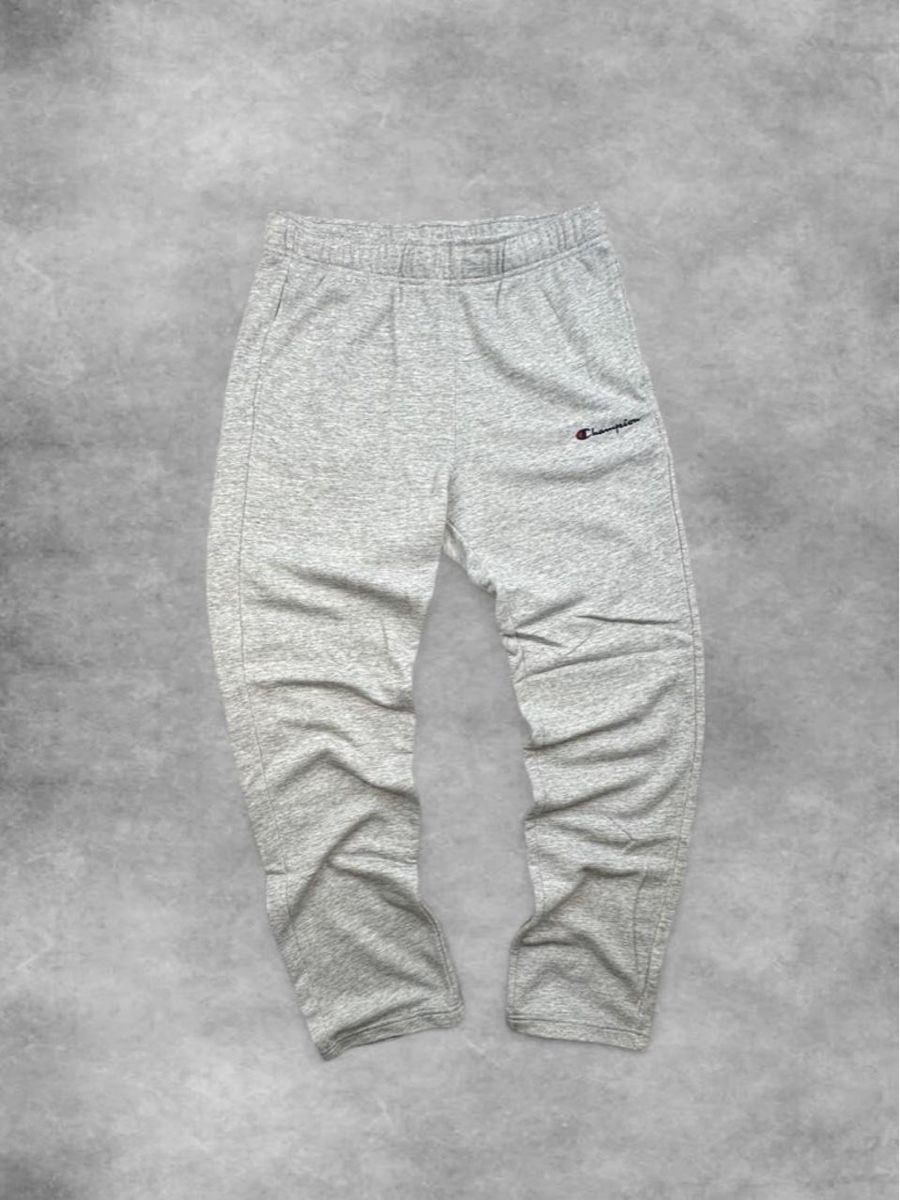 Champion Pantaloni: Champion sweatpants – Usato da Erlinsbach SO venduto da TogaResell