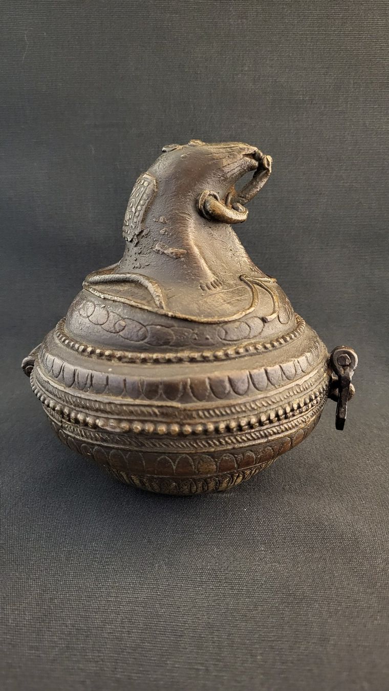 Figuren: Antike Bronze-Dose mit Ratte – Gebraucht aus Basel von spinne02 5