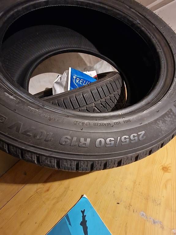 Pneumatici & Ruote complete: 255/50R19 107V Kuhmo Winterpneu – Usato da Chur venduto da fla_tzr8 1