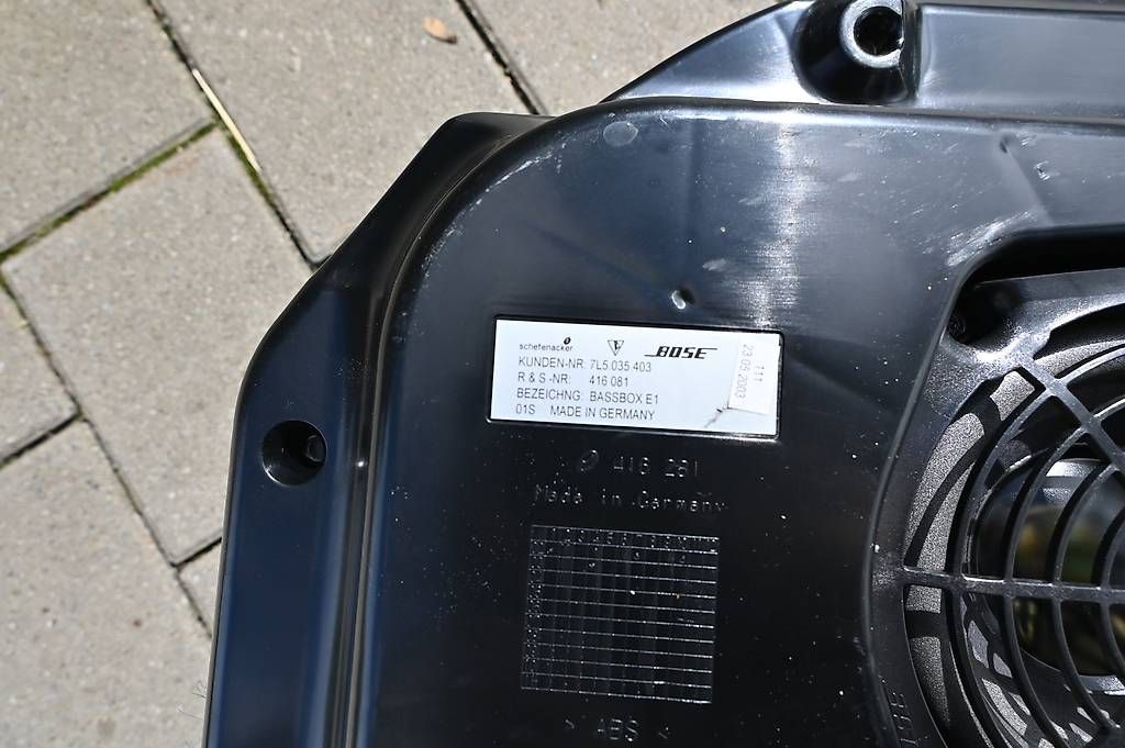 Porsche Tutti pezzi di ricambio auto: Subwoofer Porsche Cayenne – Usato da Frick venduto da sandro_martin 3