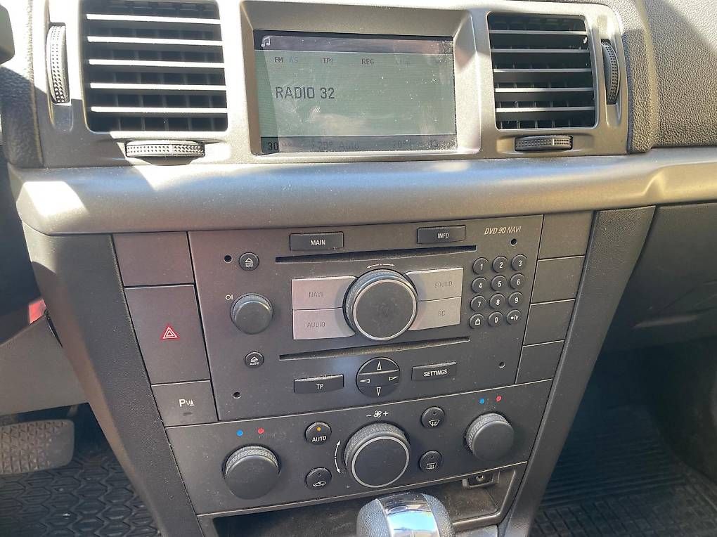 Opel Autos: Opel Vectra 1.9 CDTi – Gebraucht aus Aarwangen von Dcharger 2