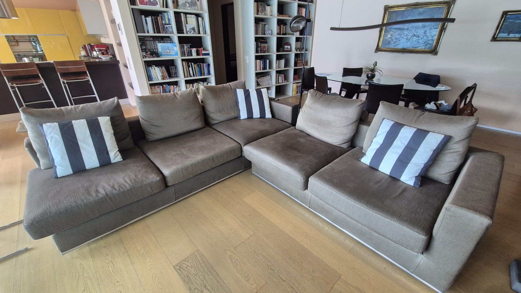 Sofas: Divano design Ottime condizioni – Gebraucht aus Melide von LaValus
