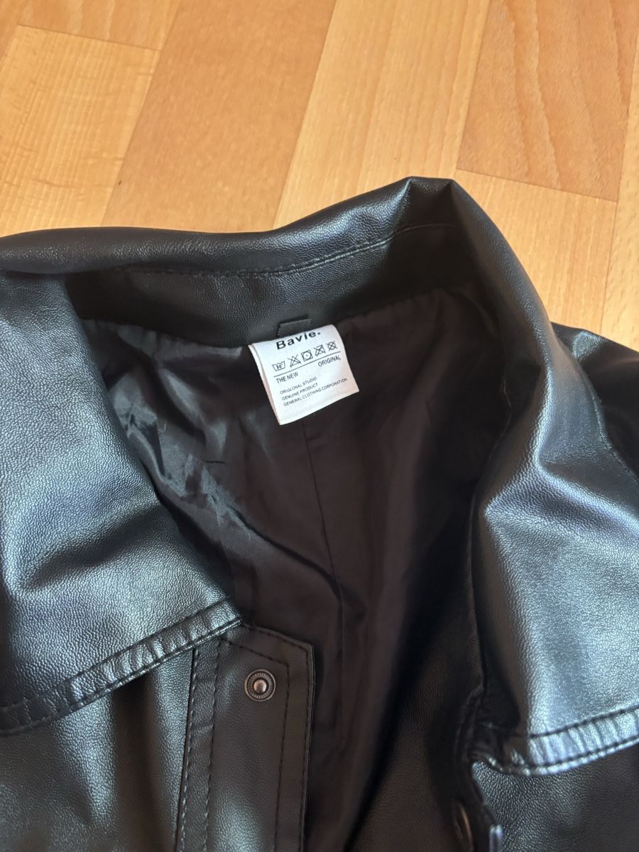 Jacken: Faux leather Jacket – Gebraucht aus Chexbres von doe_xns6 2