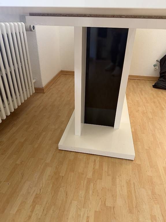 Set di tavolo e panche: Tisch+6Stühle zu verkaufen  – Usato da Baar venduto da kam_n7jc 3