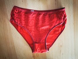 Rote Spitze Unterhose Grösse M