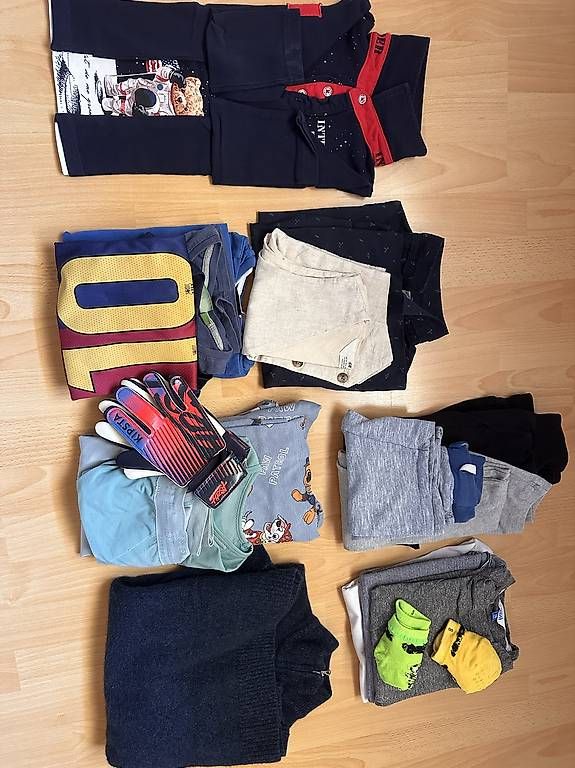 Ensembles coordonnés: Garçon - 110/5ans - 10.- – D'occasion à Chessel par Mor_val 2