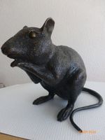 Sehr grosse Maus aus Bronze. Schwer und eher selten.