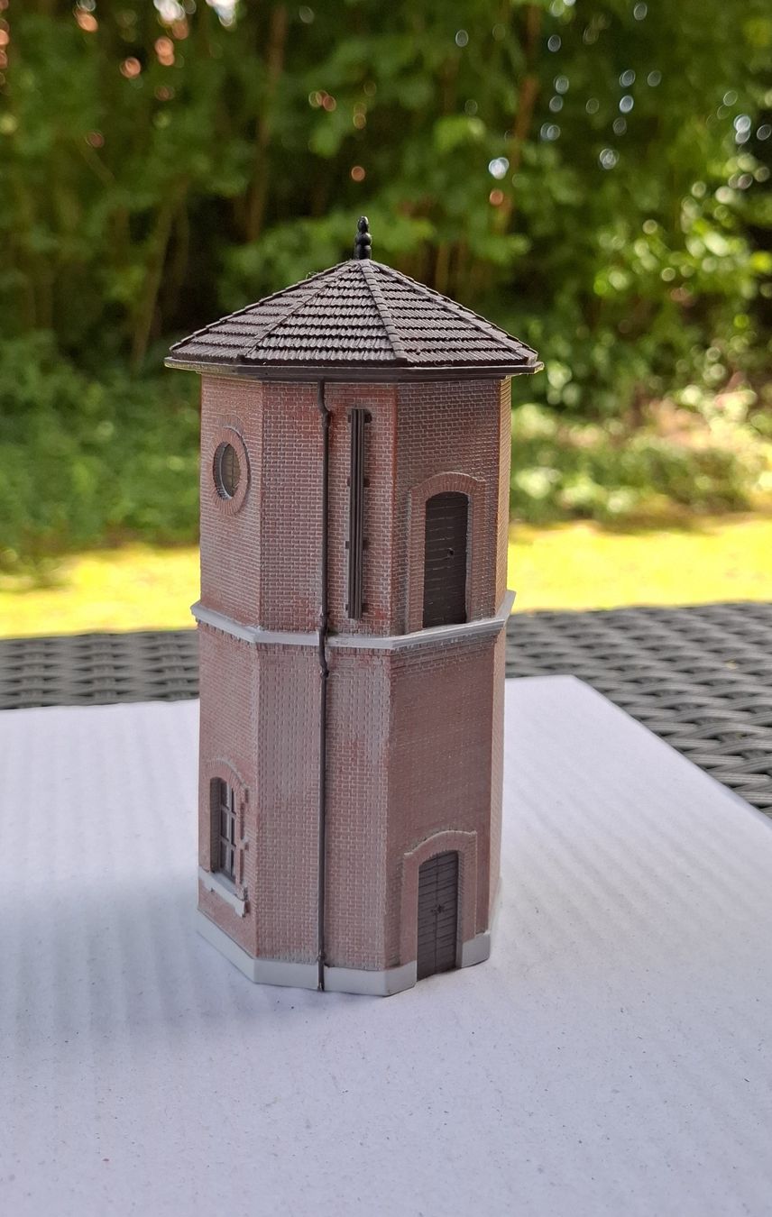 Hornby Modelleisenbahnen: Wasserturm H0/H0m/H0e – Neu (gemäss Beschreibung) aus Zuchwil von Efiutz