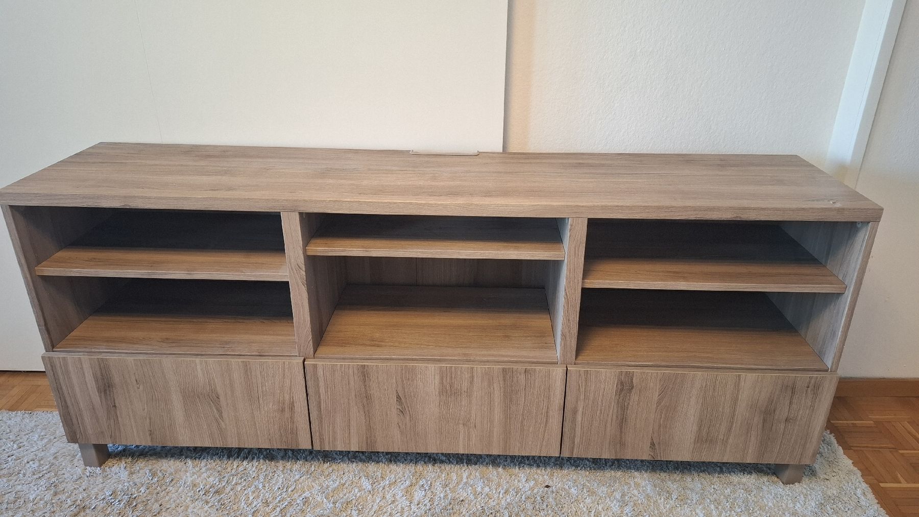 Ikea Mobili TV: ikea Besta TV-Bank – Usato da Zug venduto da NiklasH.