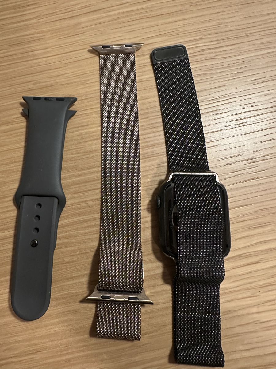 Apple Smartwatch: Apple Watch 5 Titanium Cellular mit 3 Armbändern – Usato da Glattpark(Opfikon) venduto da ZHINCITY 6