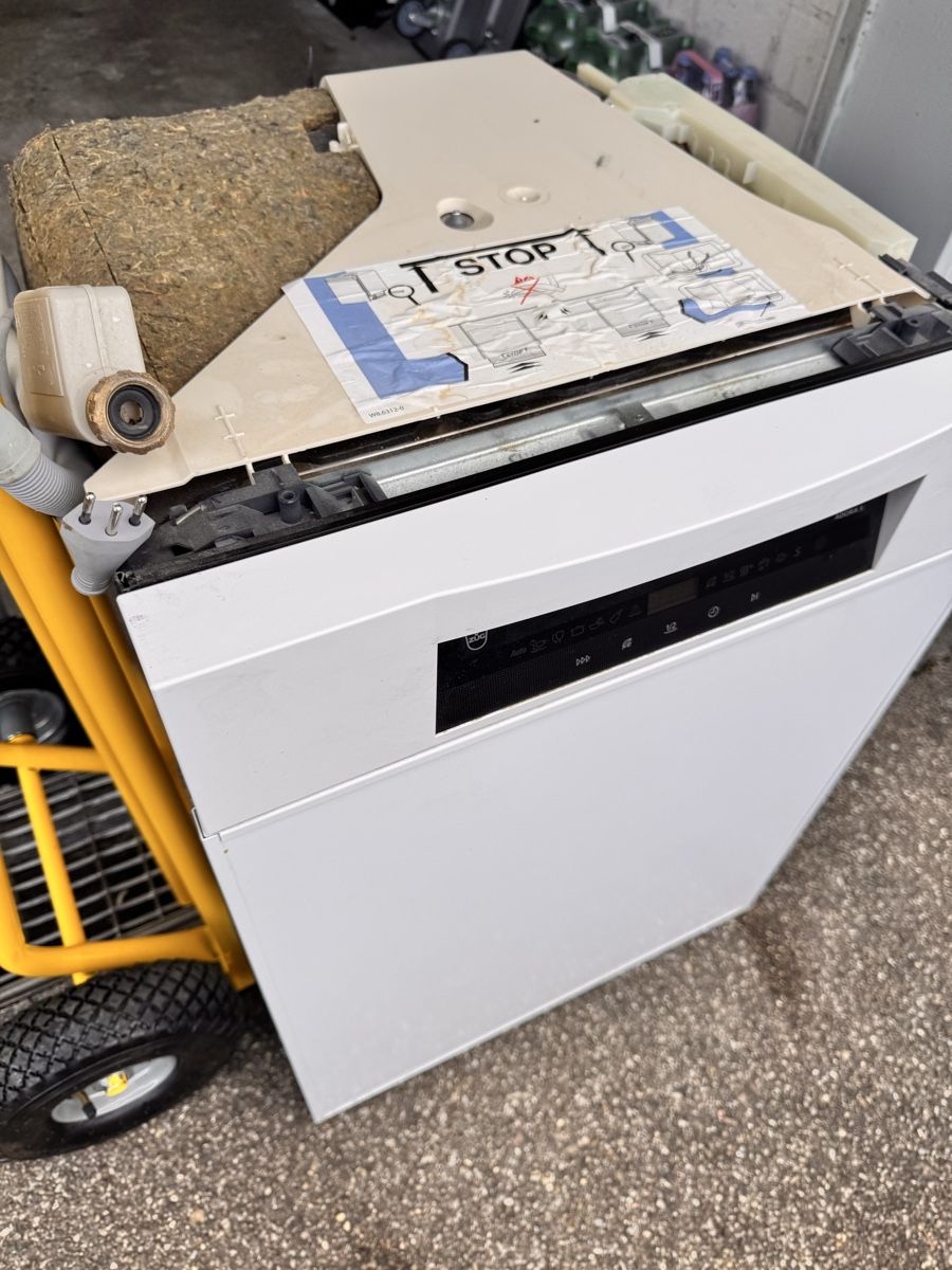 Machines à laver la vaisselle: V-Zug Geschirrspüler 55cm – D'occasion à Horw par dancav 3