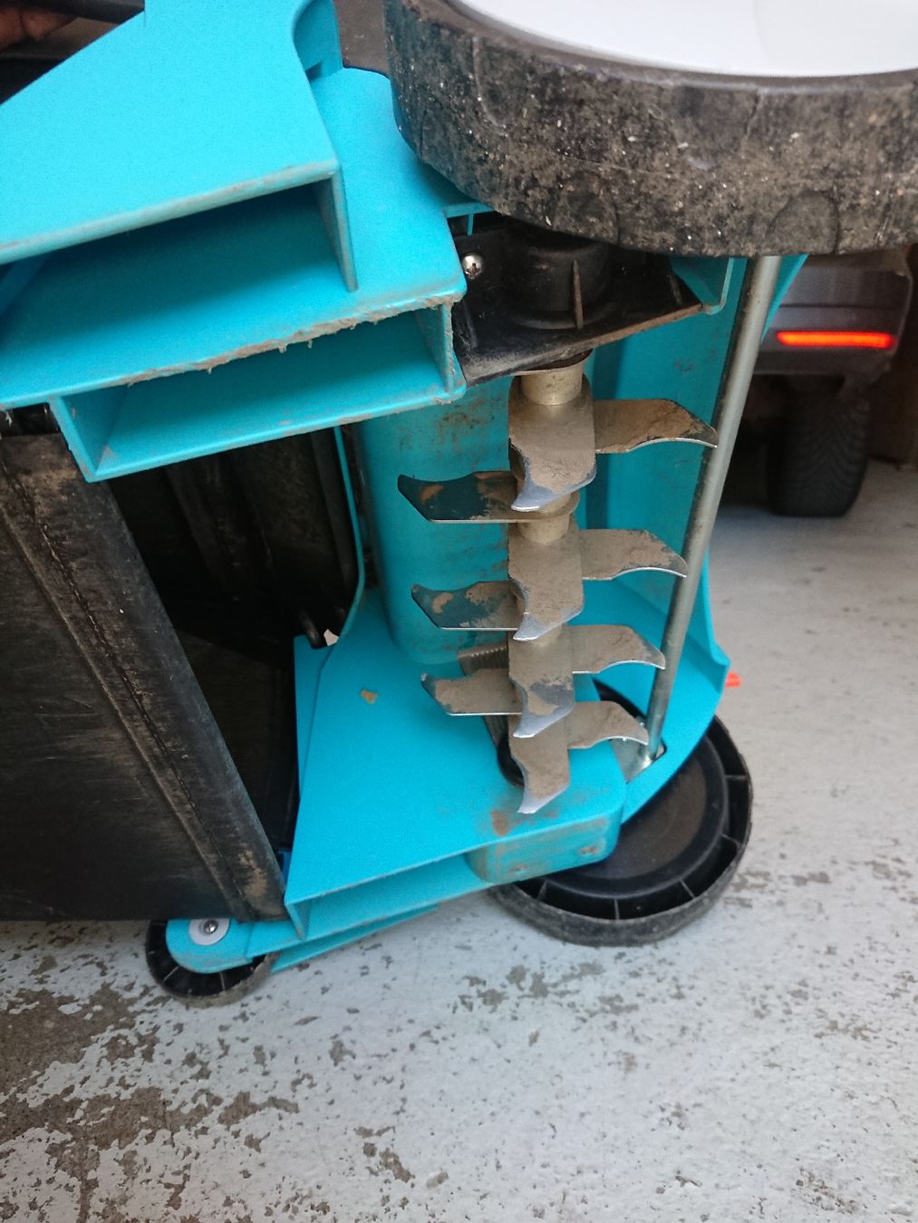 Gardena Attrezzi per la lavorazione del suolo: Vertikutierer für Rasen – Usato da Speicherschwendi venduto da wartsab57 6