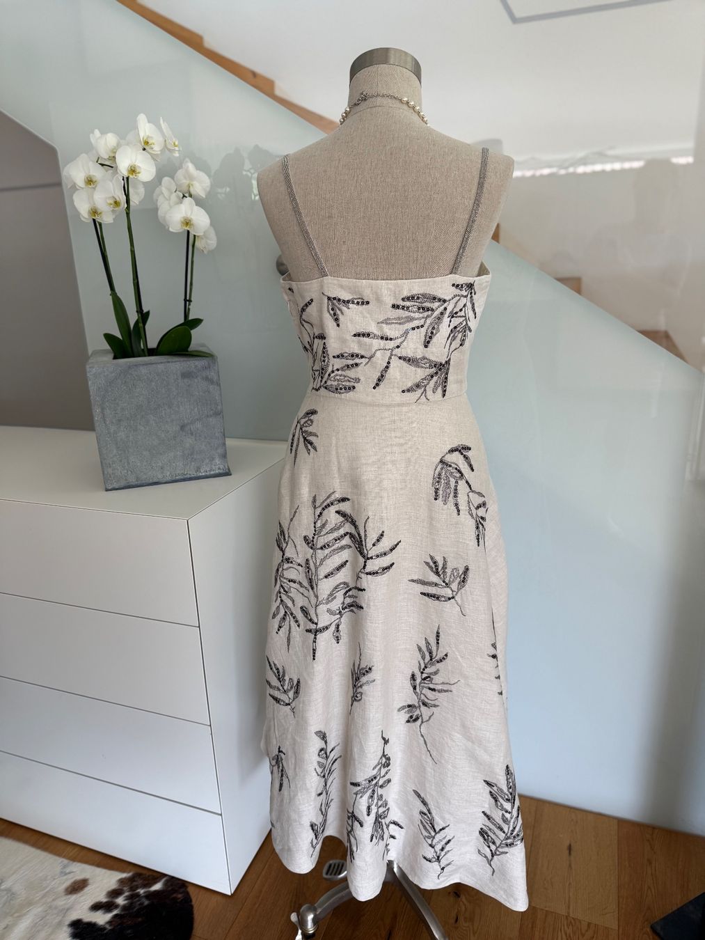 Kleider: Wunderschönes Kleid mit Stickmuster und Pailetten – Gebraucht aus Reigoldswil von benja01 5