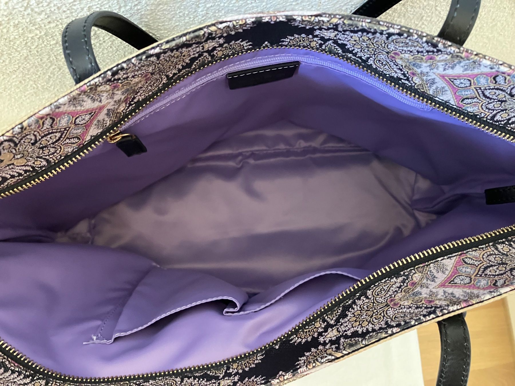 Etro Borse da donna: Exklusive ETRO-Shopper im Paisley-Muster – Usato da Unterägeri venduto da Jacky91 2