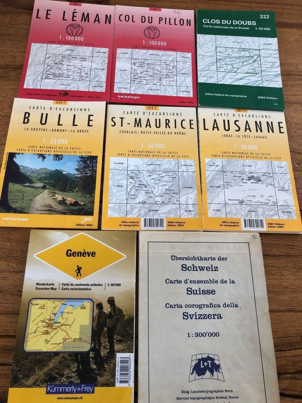 Landkarten & Atlanten: 8 Landkarten der Schweiz – Gebraucht aus Walenstadt von Stregab