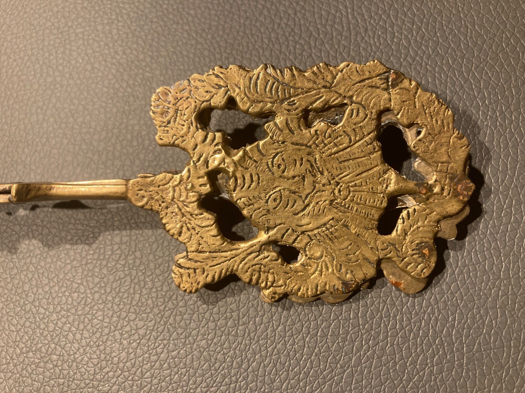 Geschirrsets: ANCIENNE PINCE A GATEAU EN LAITON – Gebraucht aus sion von orchikorchik 3