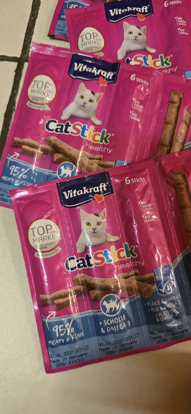 Nourriture: Katzenfutter Mix Set NEU – Neuf avec emballage d'origine à Hüttikon par Sybille91 1