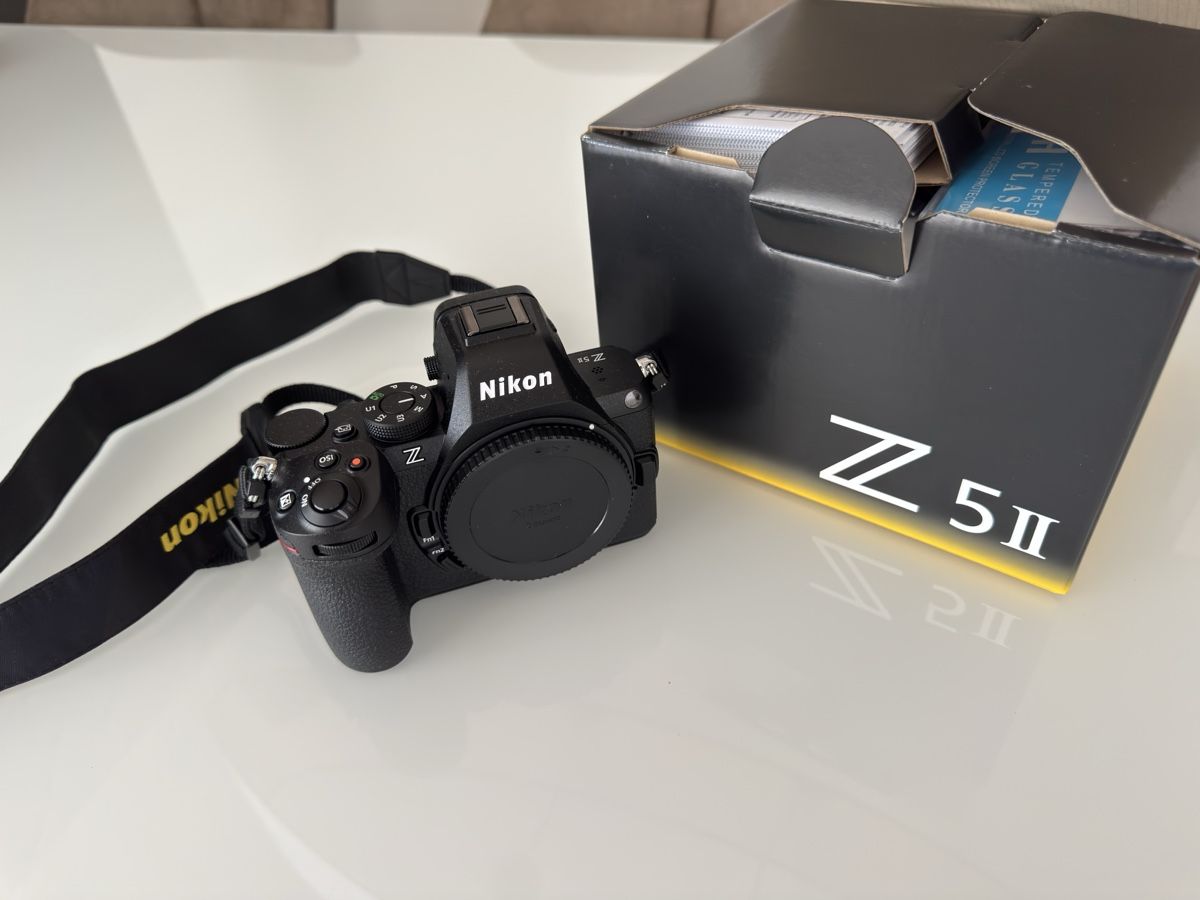 Nikon Fotocamera: Nikon z5ii wie Neu – Nuovo (secondo la descrizione) da Neuenkirch venduto da Ti.R