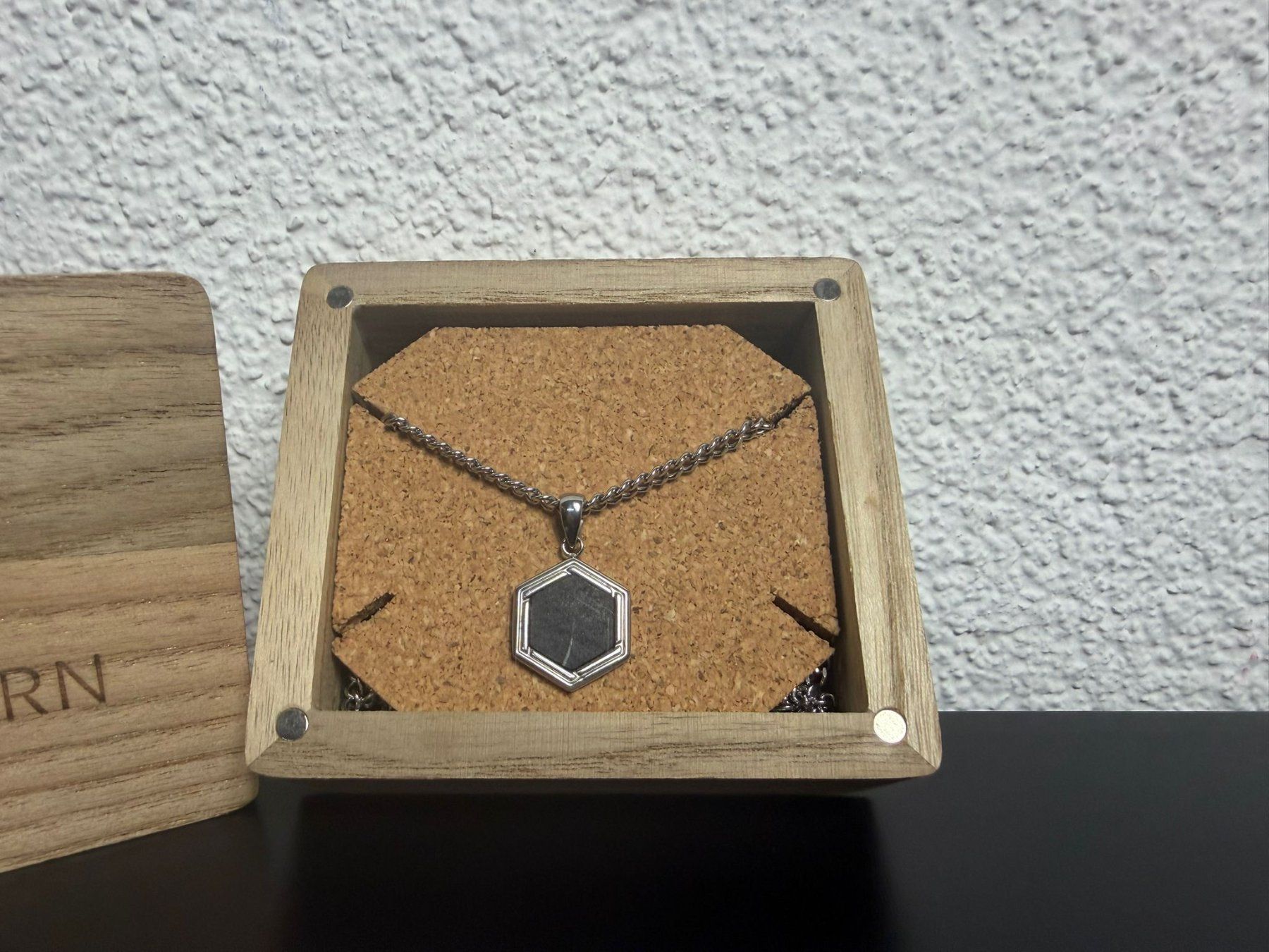 Catenine: Holzkern Axis Halskette – Usato da Lyss venduto da Prodified23 1