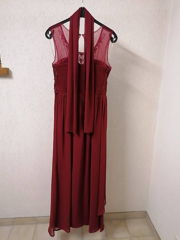 Vestiti: Abendkleid weinrot L/XL – Nuovo (secondo la descrizione) da Waltenschwil venduto da Cassie11 1