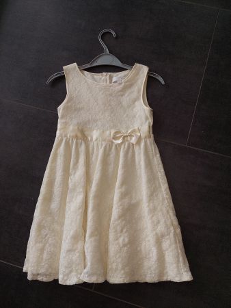 Festliches Mädchenkleid Gr. 128