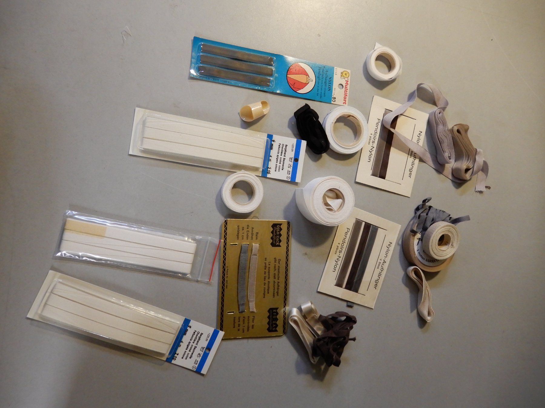 Kits de loisir créatif: Nähzubehör – D'occasion à Erstfeld par Mario_boe0