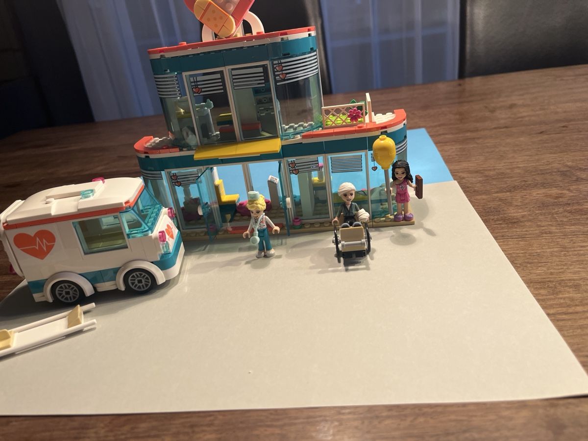 Lego Giocattoli: LEGO Friends Krankenhaus – Nuovo (secondo la descrizione) da Brittnau venduto da Butterfly1515 1