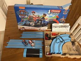 Carrera First Paw Patrol Rennbahn mit zwei Fahrzeugen