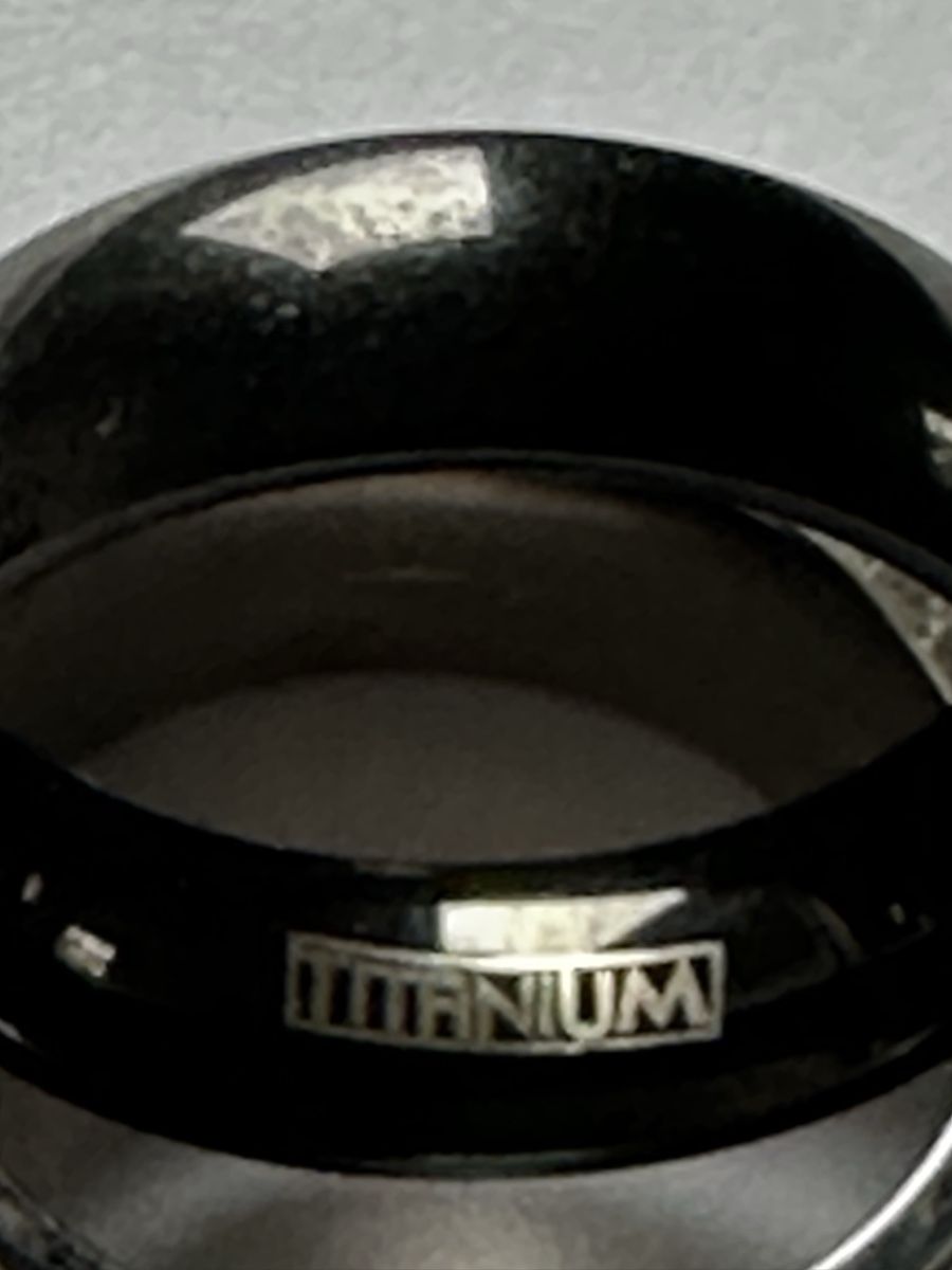Anelli: Titan Ring schwarz Durchmesser 22mm gebraucht  – Usato da St.Gallen venduto da sangi56